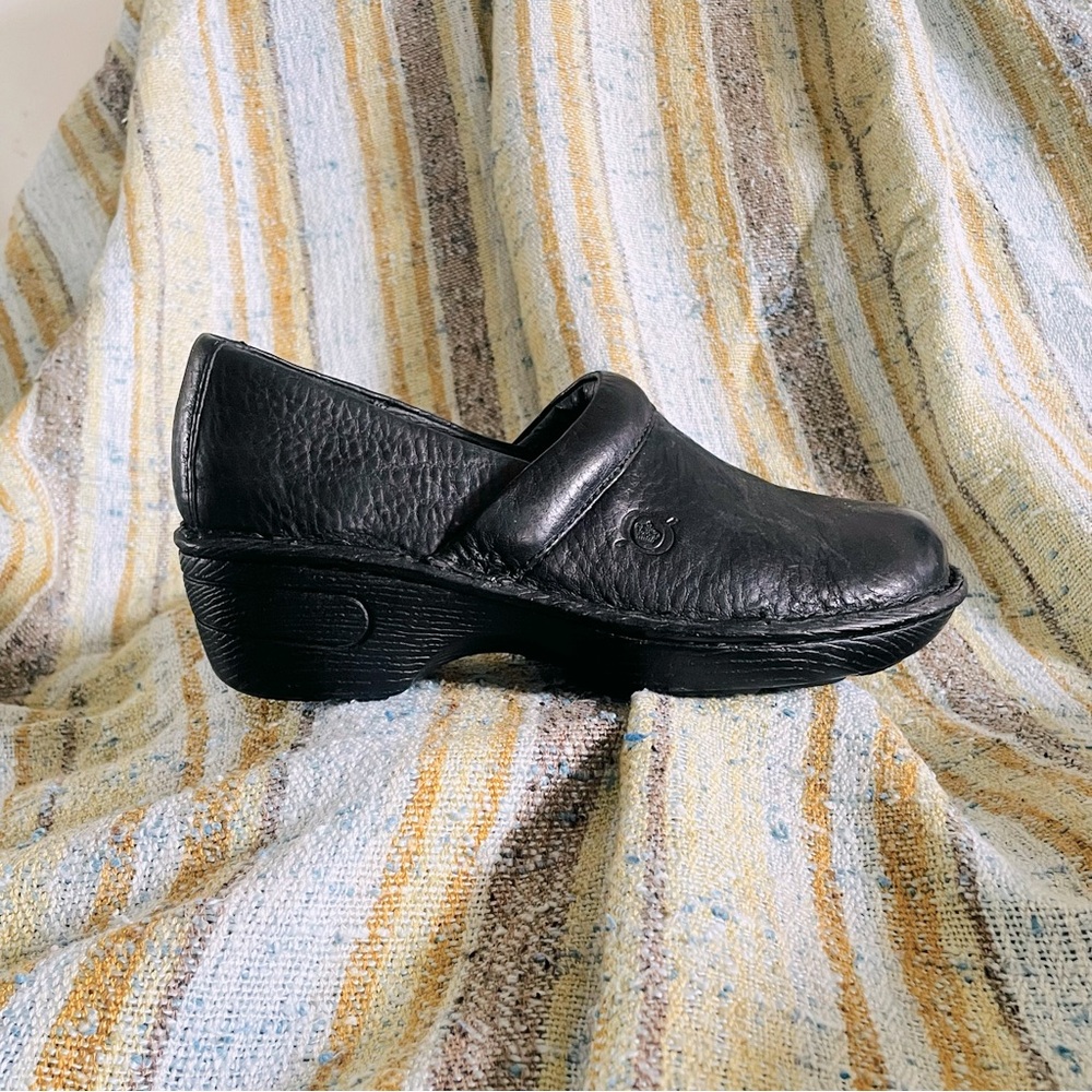 BORN Kids Clogs Size 1 unworn